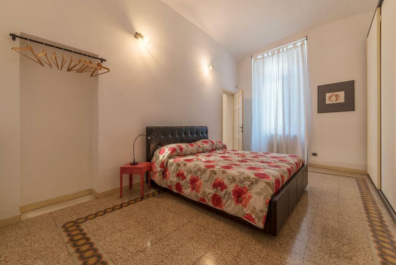 רומא San Giovanni & Colosseo Roomy Flat מראה חיצוני תמונה