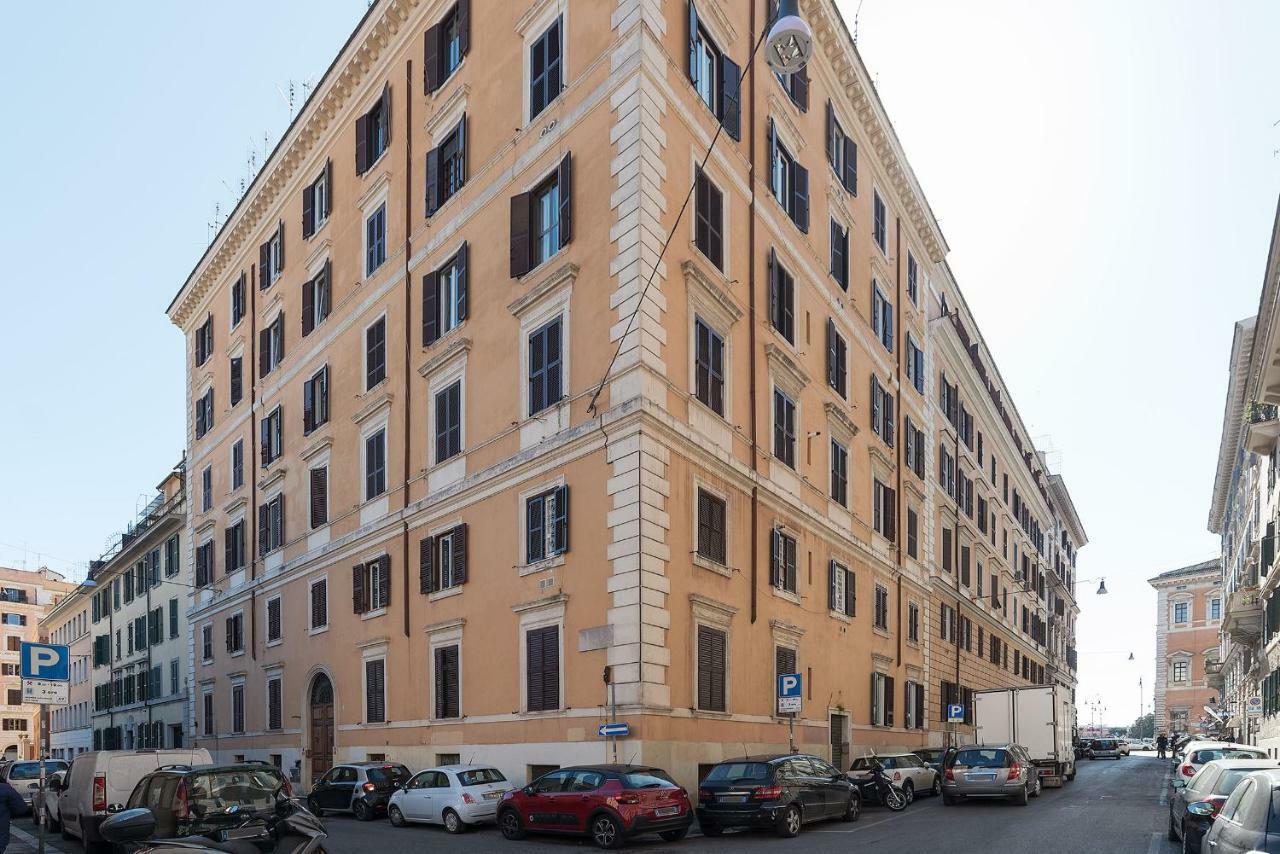 רומא San Giovanni & Colosseo Roomy Flat מראה חיצוני תמונה