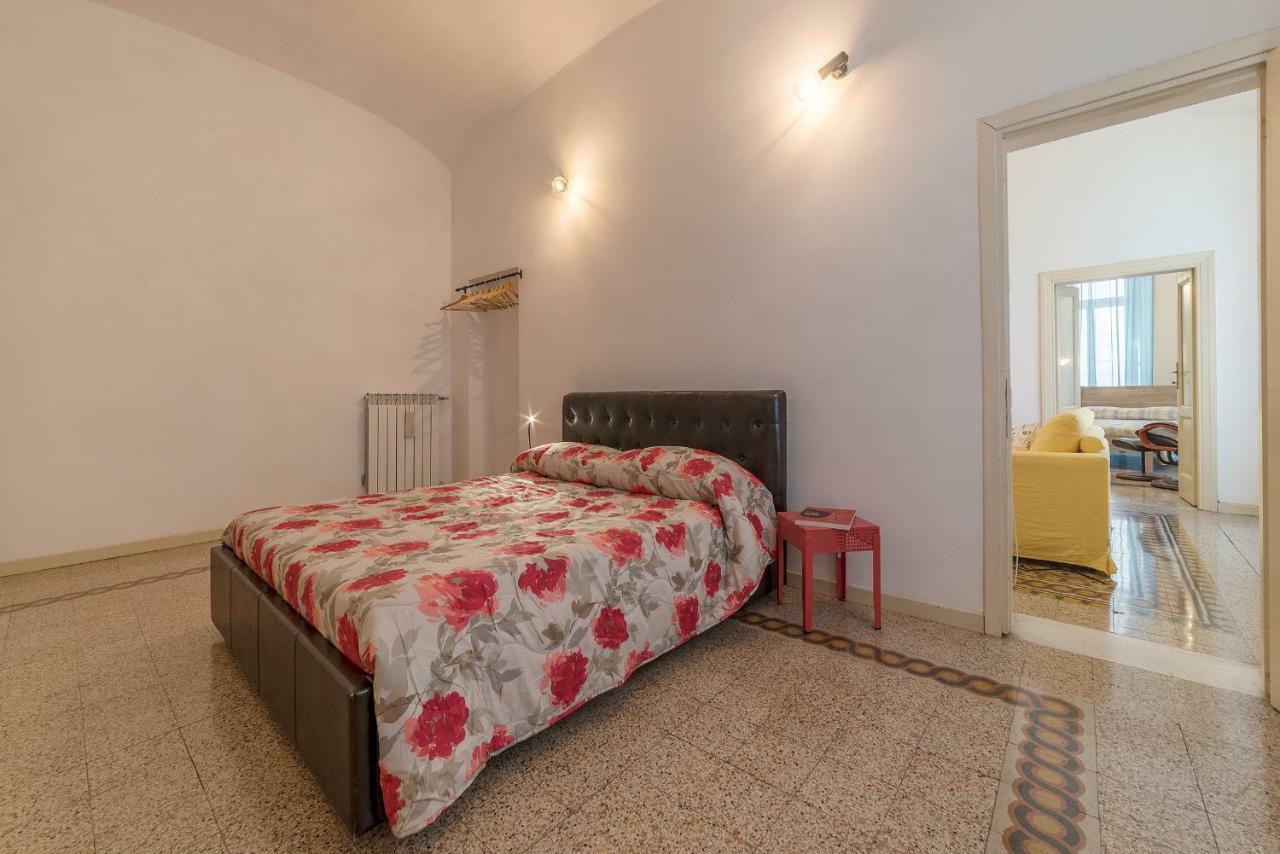 רומא San Giovanni & Colosseo Roomy Flat מראה חיצוני תמונה